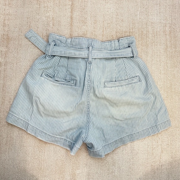 Paper bag, jean shorts - Picture 2 of 5